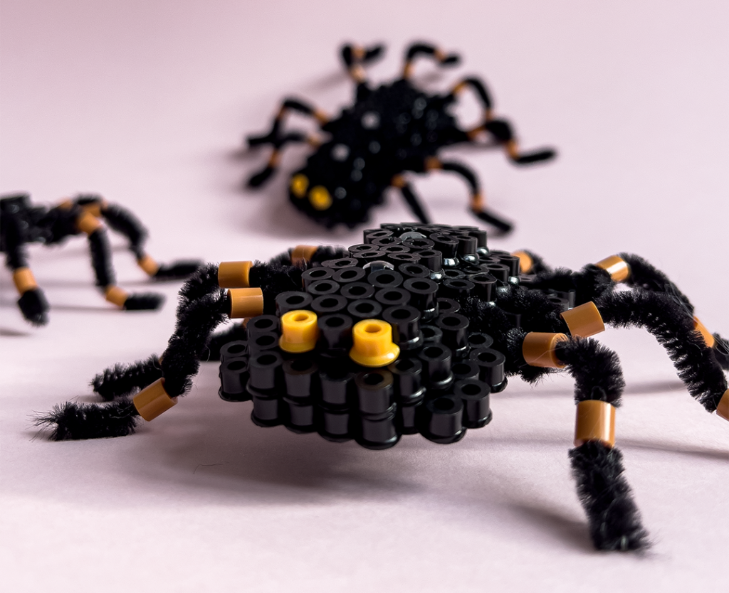 Edderkopp laget av strykeperler
